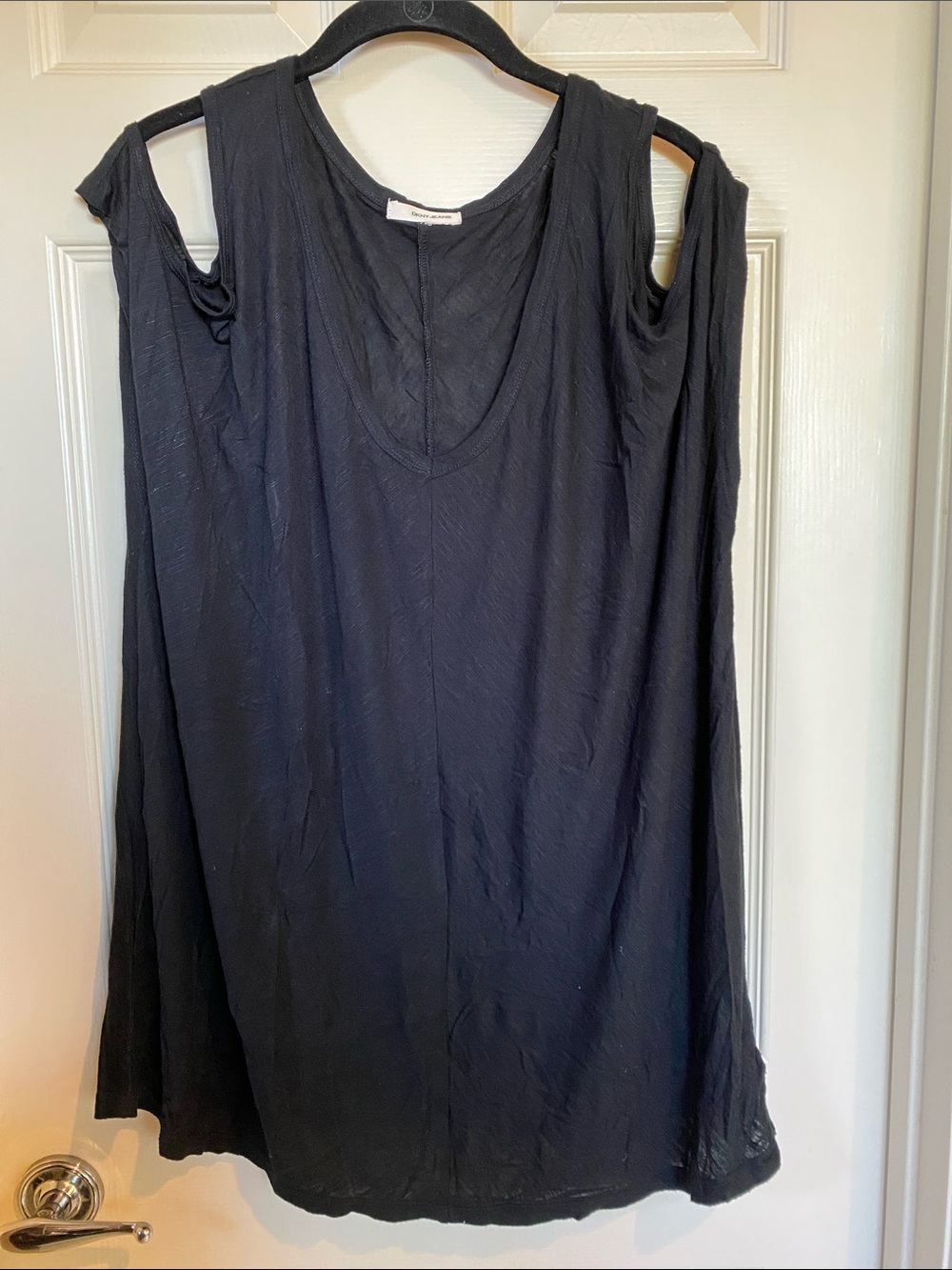 DKNY Black Cold-Shoulder Short Sleeve Top
